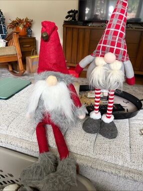 Red Holiday Gnome Plush Duo